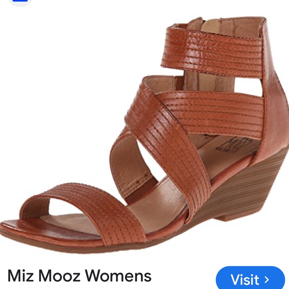 Mix Mooz Dayna Brown Strappy Zip Up 2” Heel Wedge Sandals. Size 9/40